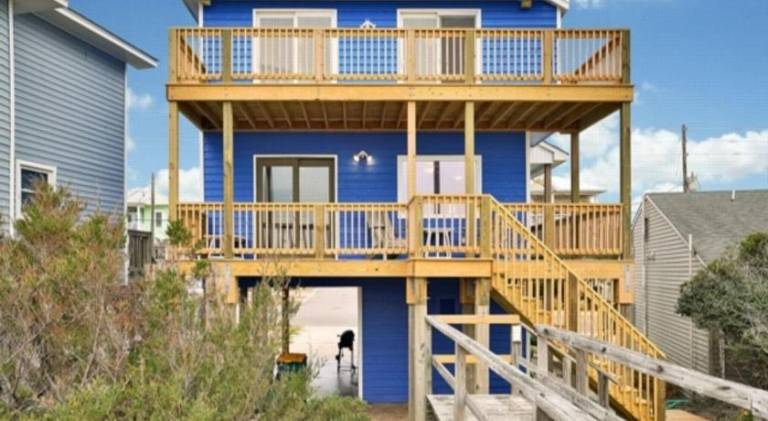 Sea Haven - OCEANFRONT! Amazing master suite with a private oceanfront deck! Recently renovated and in Kure Beach, NC
