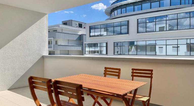Pleasant apartment with patio | Pet-friendly — photo 3