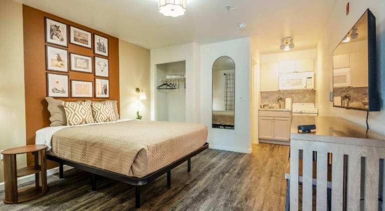 Apartment with pool in Tolleson, AZ