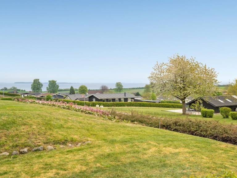 House with hot tub, terrace & garden | Sea view — photo 2