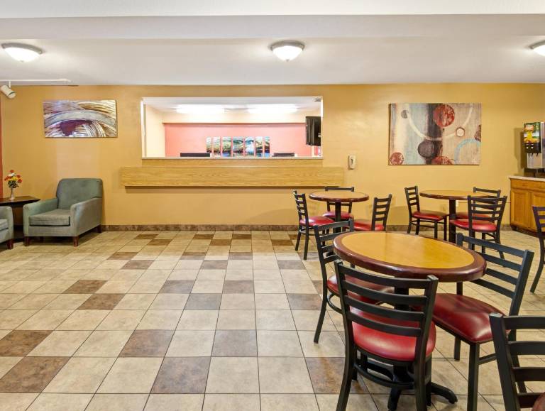 Albuquerque Hotel West — photo 4