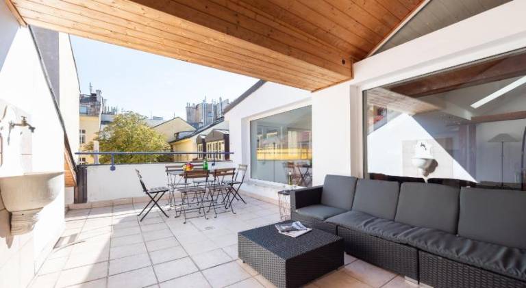 Rental apartment with terrace | Next to Wenceslas Square | Good for workation | Pets allowed — photo 4