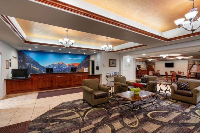 La Quinta Inn & Suites by Wyndham Rifle — photo 2
