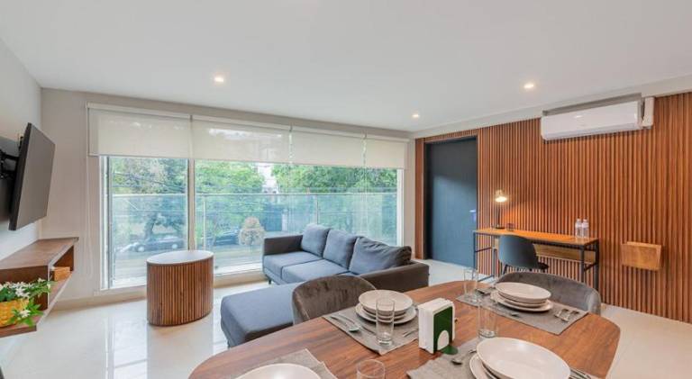 Pleasant serviced apartment with patio | Pets allowed — photo 3