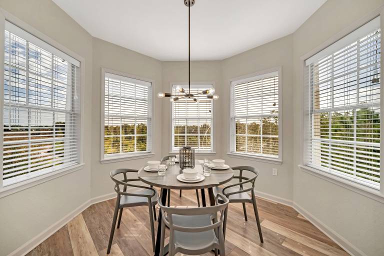 Modern Pet-Friendly 2BR Condo 6 mins from Disney — photo 4