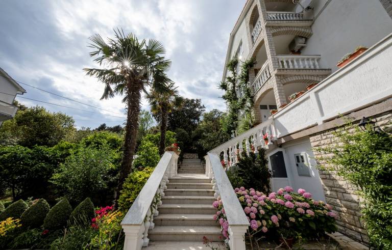 Holiday apartment with fast internet, barbecue & yard | Sea view — photo 2