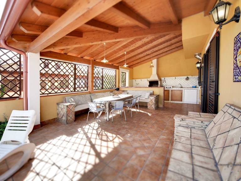 Children-friendly ample house with yard, private pool & barbeque | Beach nearby | Pets allowed — photo 3