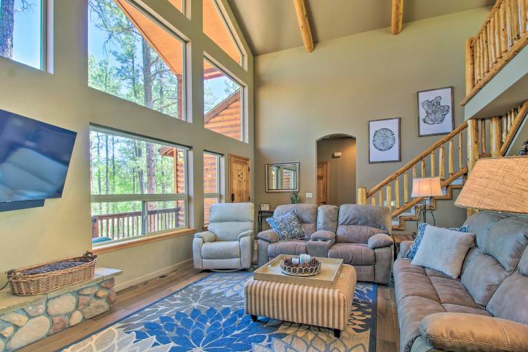 Wooded Hideaway! Spacious Show Low Log Cabin — photo 5