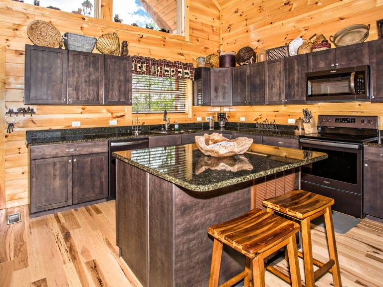 Bella Vista Cabin Gatlinburg Mtn Views Hot Tub ️ Fire Pit Owner Managed — photo 4