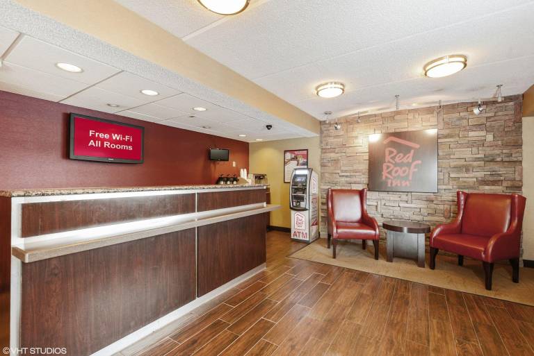 Red Roof Inn Tampa Fairgrounds – Casino — photo 2