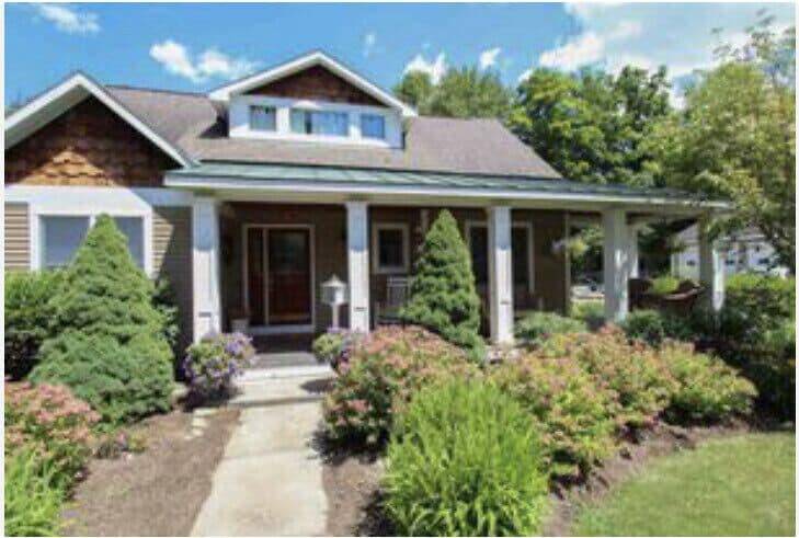 House Saratoga Springs