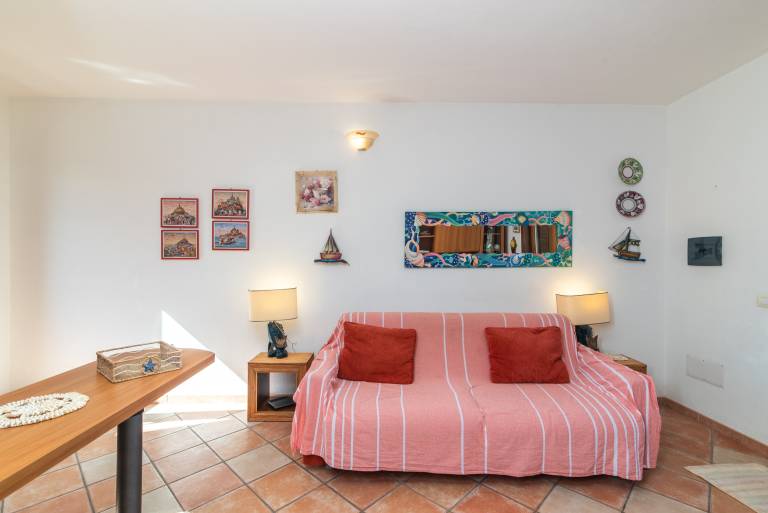 Rental apartment with terrace & barbecue | Mountain view — photo 5
