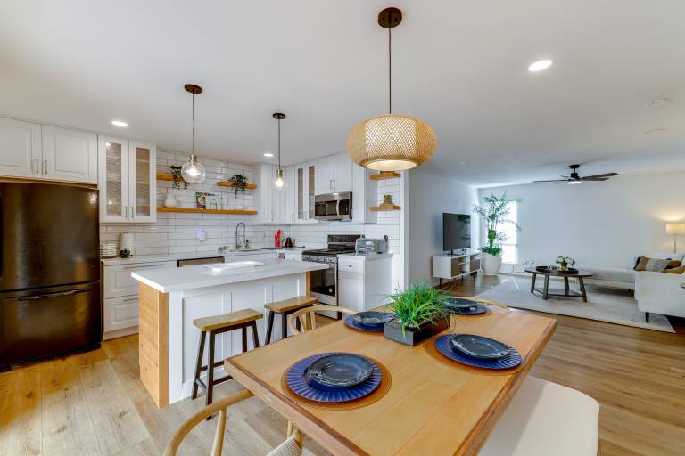 Walk to Canal Trail Condo w Pool in Scottsdale