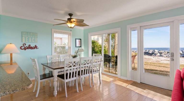 Vacation home | Beach nearby | Pet-friendly — photo 3