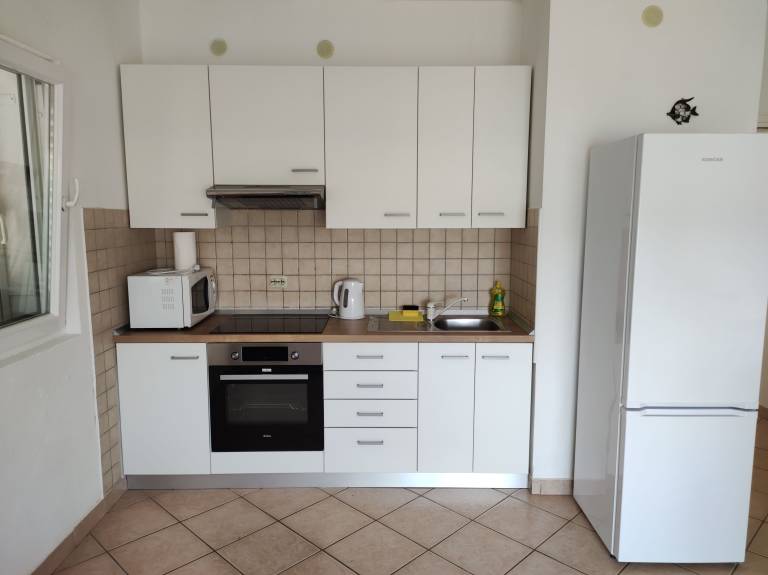 Rental apartment with barbeque & patio | Sea view — photo 3