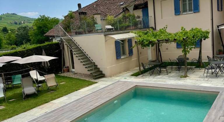 Family-friendly farm with terrace, garden & hot tub | Pets allowed — photo 2
