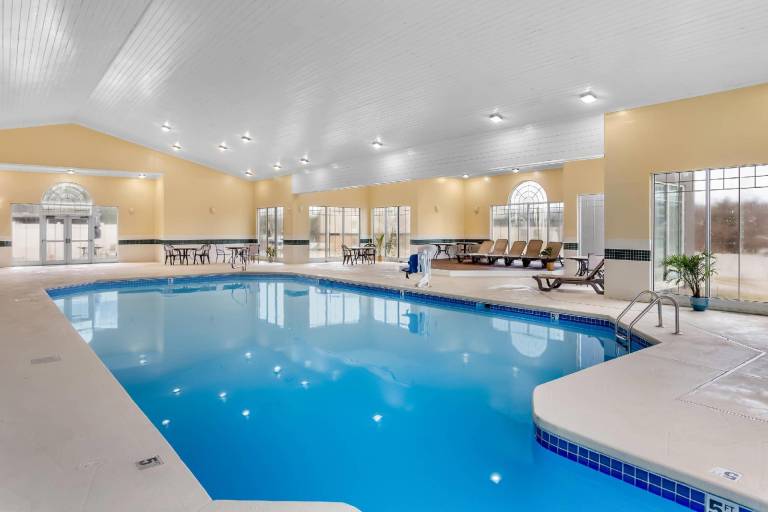 Country Inn & Suites by Radisson, Beckley, WV — photo 2