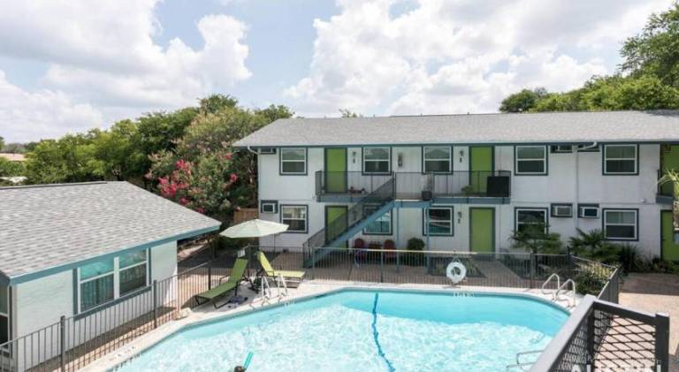 Apartment with pool | Near Zilker Botanical Garden | Perfect for remote work — photo 4