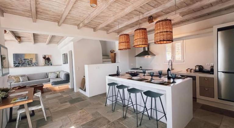 Pleasant vacation home with pool, garden & terrace | Pets allowed — photo 3