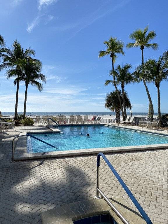 111 M² Condo ∙ 2 Bedrooms ∙ 5 Guests - Fort Myers Beach, FL