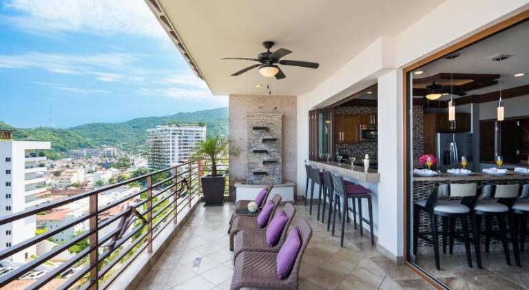 Serviced apartment with terrace, pool & barbeque | Next to the beach | Dogs allowed — photo 4