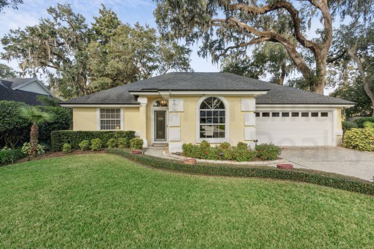 Family-oriented vacation home with garden | Pet-friendly in Fernandina Beach, FL
