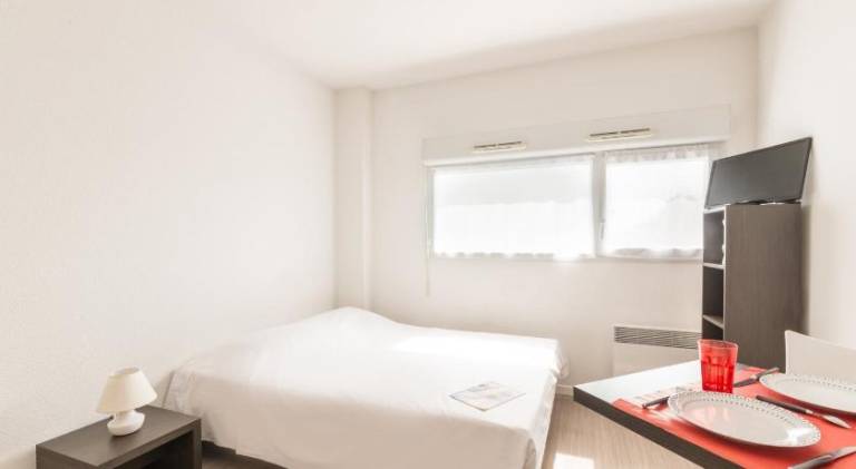 Serviced apartment for 2 persons in Nantes