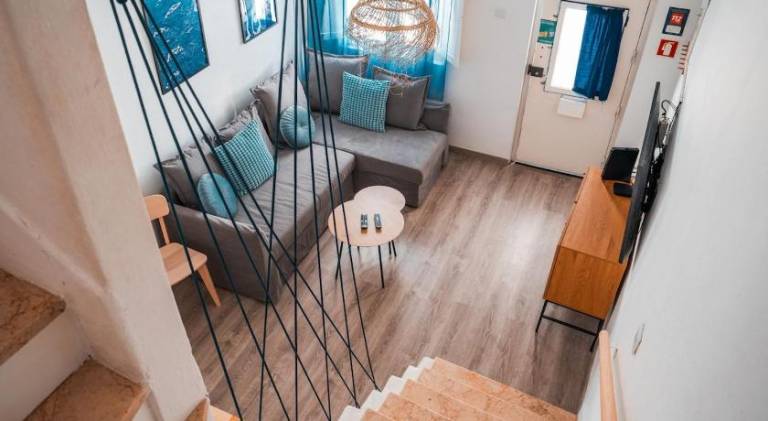 Beautiful vacation home with terrace | Pets allowed — photo 3