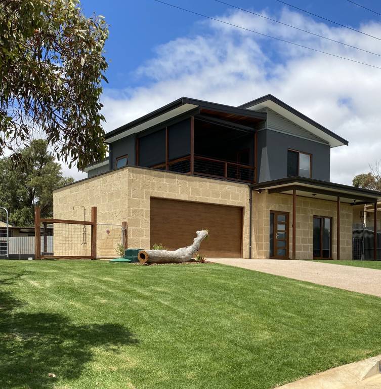 Hus  McLaren Vale