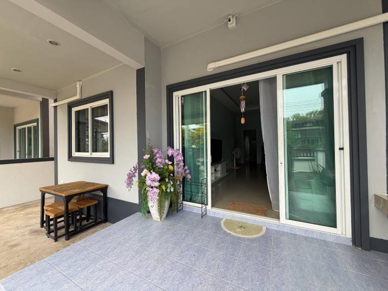 Spacious house with patio & yard | Good for workation | Pet-friendly — photo 4