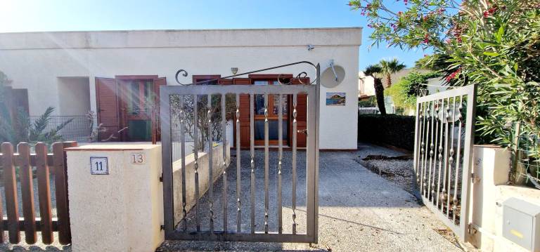 Chalet with yard, private pool & BBQ | Pets are welcome — photo 4