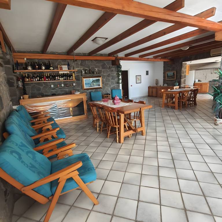 Villa 'Bea Holiday Home with Sea View', Private Terrace and Garden — photo 4