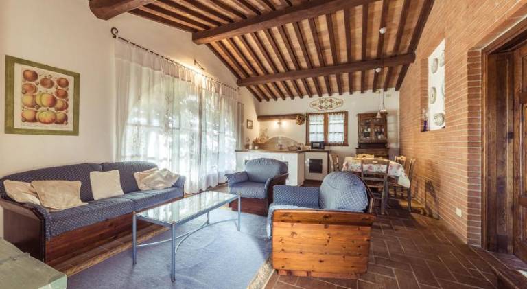 Vacation home with barbeque, garden & hot tub | Dogs allowed — photo 3