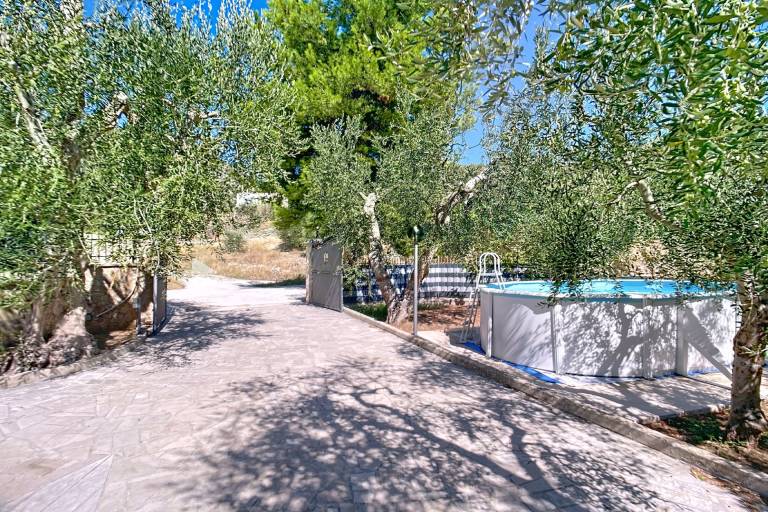 Villa 'La Tesa' with Private Pool, Wi-Fi, and Air Conditioning — photo 2