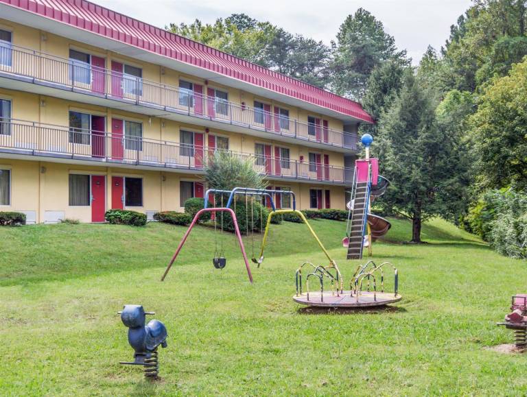 Super 8 By Wyndham Caryville Tn — photo 5