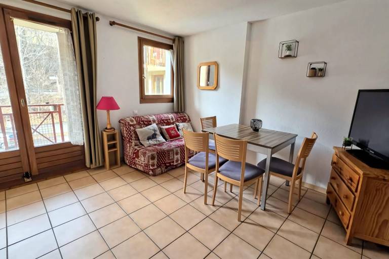 Family-oriented rental apartment | Next to the ski | Pets are welcome — photo 2
