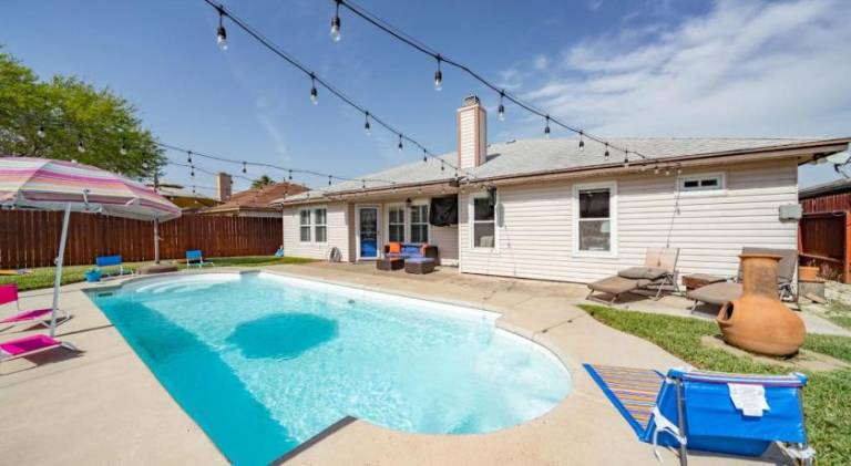 Pleasant vacation home with pool | Good for workation | Pets are welcome — photo 5