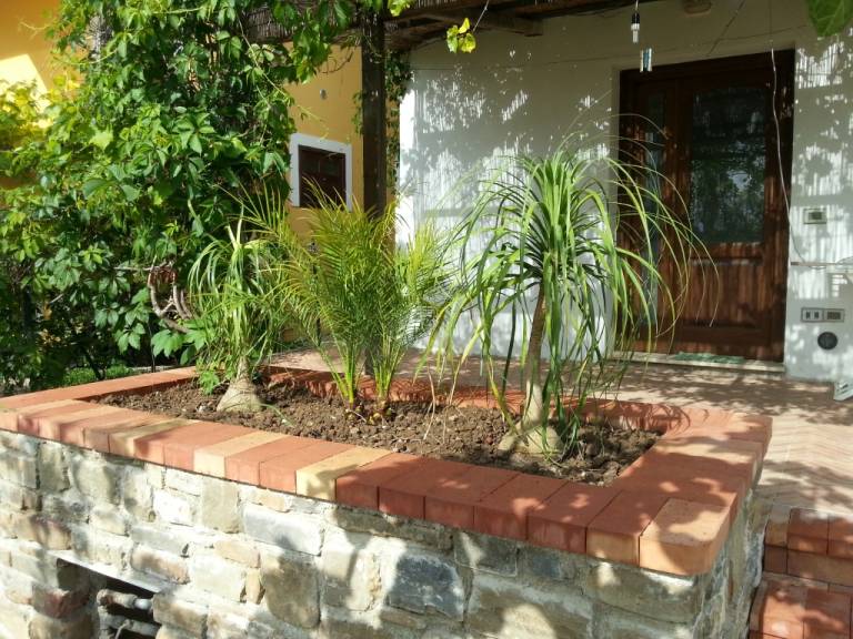 Children-friendly rental apartment with patio & yard | Pet-friendly — photo 2