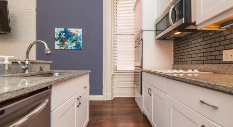 Unbeatable Location - Walkable Entertainment — photo 3