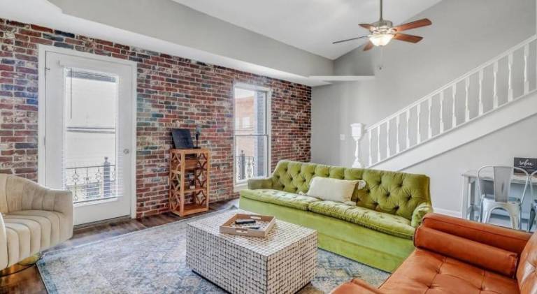 Ample rental apartment | Pets allowed in Statesboro, GA