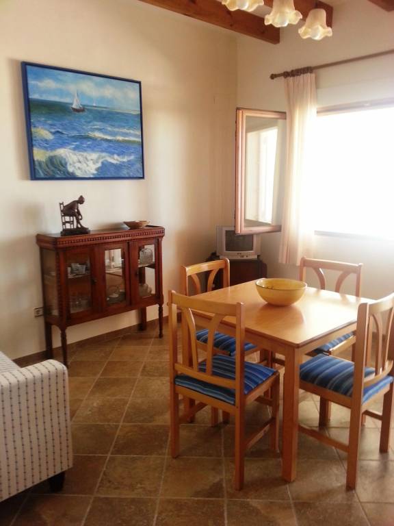 Bungalow with garden & patio — photo 4
