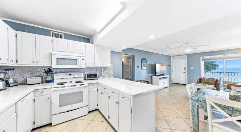 Rental apartment with pool in Fort Walton Beach, FL