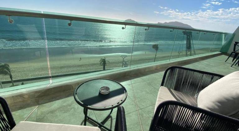 Holiday apartment with pool in Mazatlán