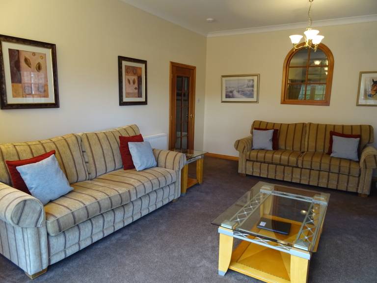 Cottage with terrace & garden — photo 4