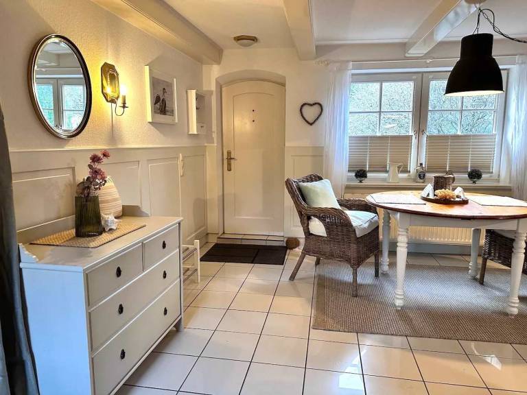 Family-oriented apartment with BBQ, garden & patio | Pet-friendly — photo 4