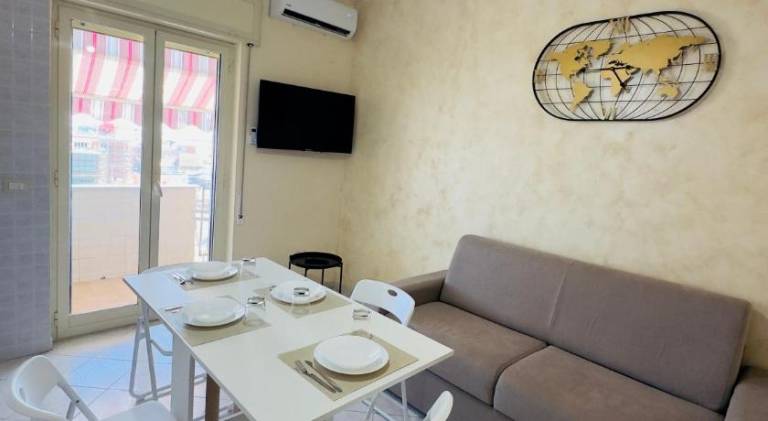 Vacation home with 2 rooms for 5 persons in Naples