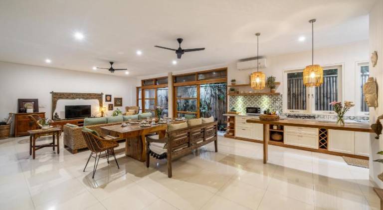 House with private pool, terrace & garden — photo 4
