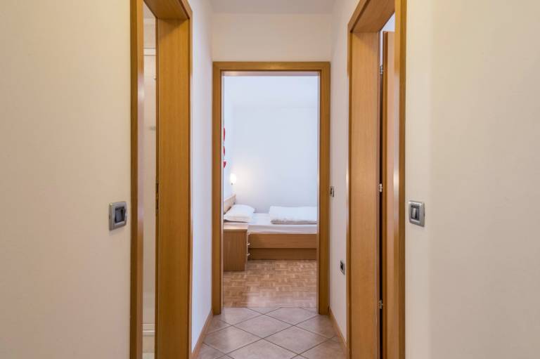 Apartment 'Villa Lory 3' with Mountain View, Shared Garden and Wi-Fi — photo 5