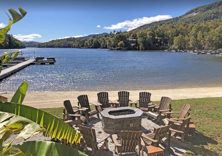 House Lake Lure