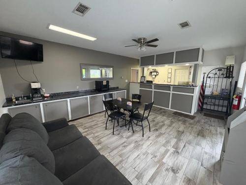 Motel Brinkley